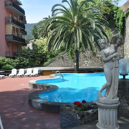 Hotel Residence Moneglia Aparthotel 2*