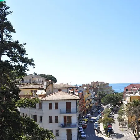 Hotel Residence Moneglia 2* 모네글리아