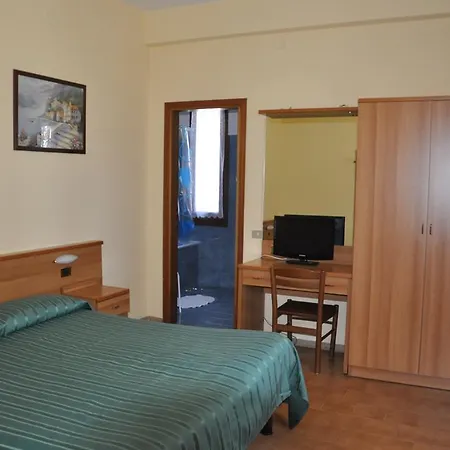 Hotel Residence Moneglia 2* 모네글리아