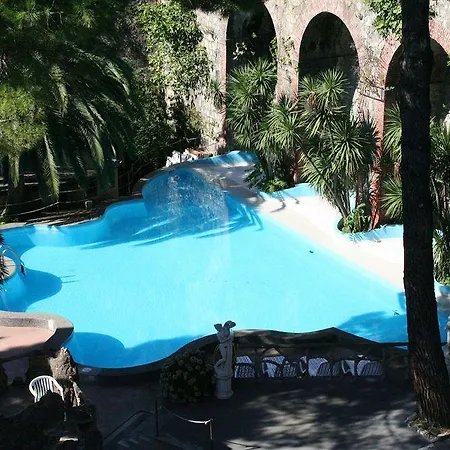 Hotel Residence Moneglia 아파트호텔 모네글리아