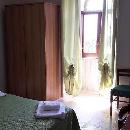 Ξενοδοχείο με διαμερίσματα Hotel Residence Moneglia 2*