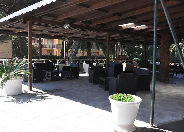 Hotel Residence Moneglia アパートホテル モネーリア