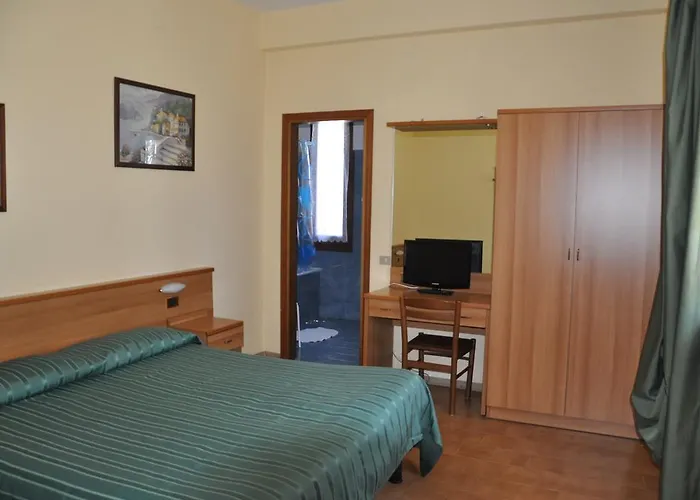 Hotel Residence Moneglia 2* モネーリア