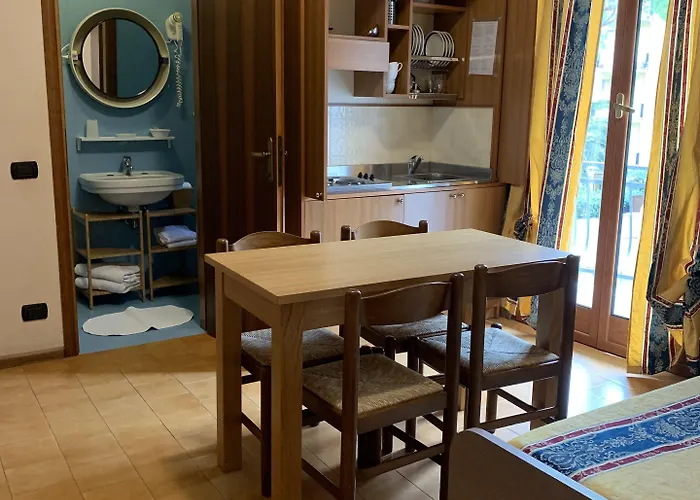 アパートホテル Hotel Residence Moneglia