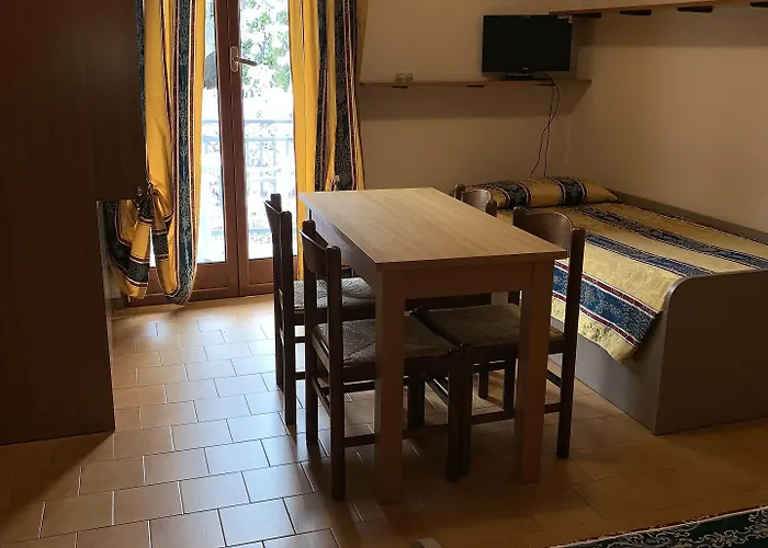 アパートホテル Hotel Residence Moneglia 2*