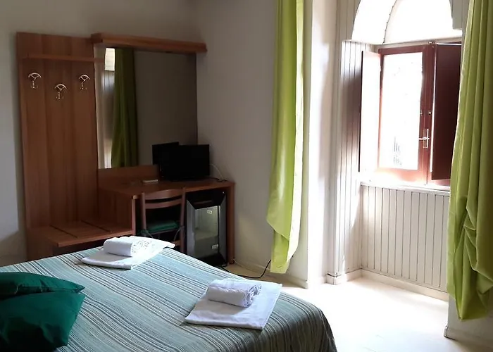 Hotel Residence Moneglia アパートホテル モネーリア