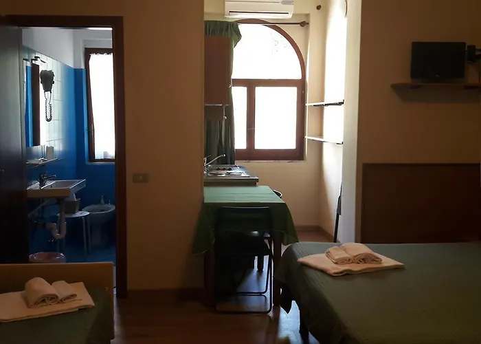 Hotel Residence Moneglia アパートホテル モネーリア