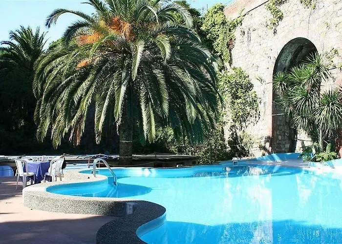 Hotel Residence Moneglia アパートホテル 2*